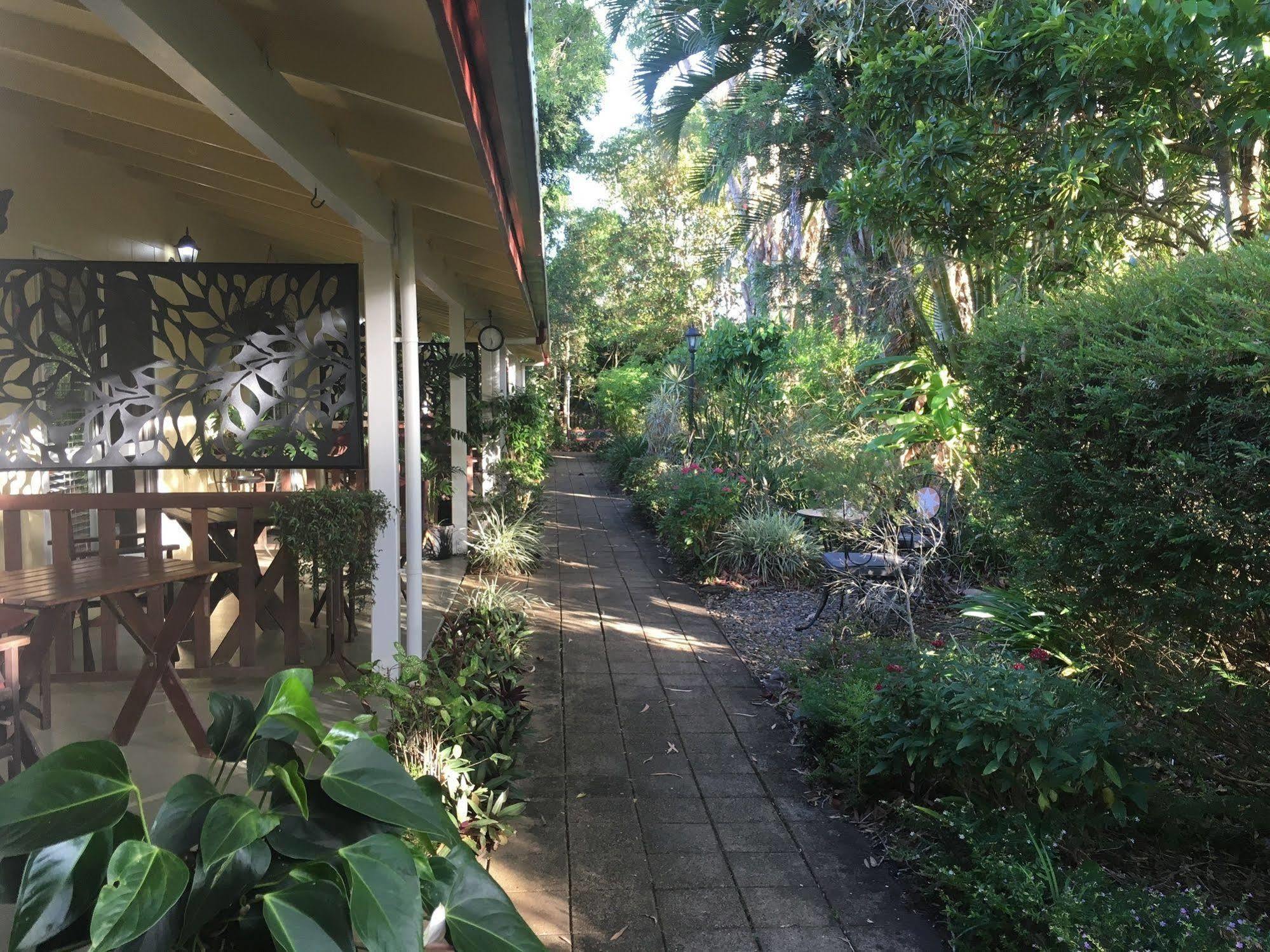 Kookaburra Motel Yungaburra Exterior photo