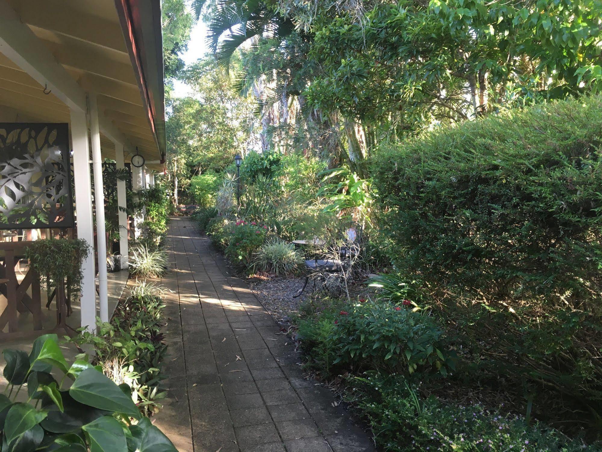 Kookaburra Motel Yungaburra Exterior photo