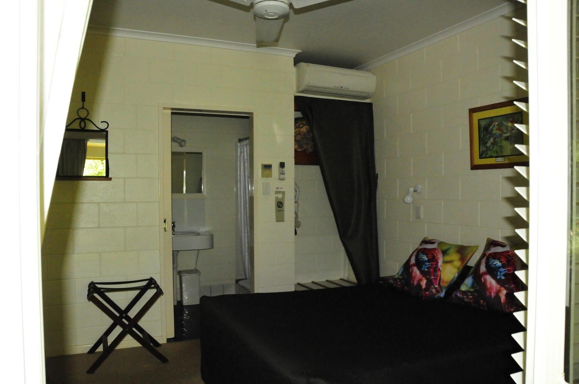 Kookaburra Motel Yungaburra Exterior photo